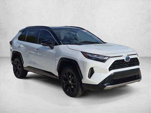 Certified 2023 Toyota RAV4 XSE AWD/4WD image 3