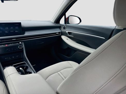 Used 2024 Hyundai Sonata SEL FWD image 19