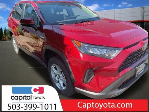 Used 2021 Toyota RAV4 LE AWD/4WD image 1