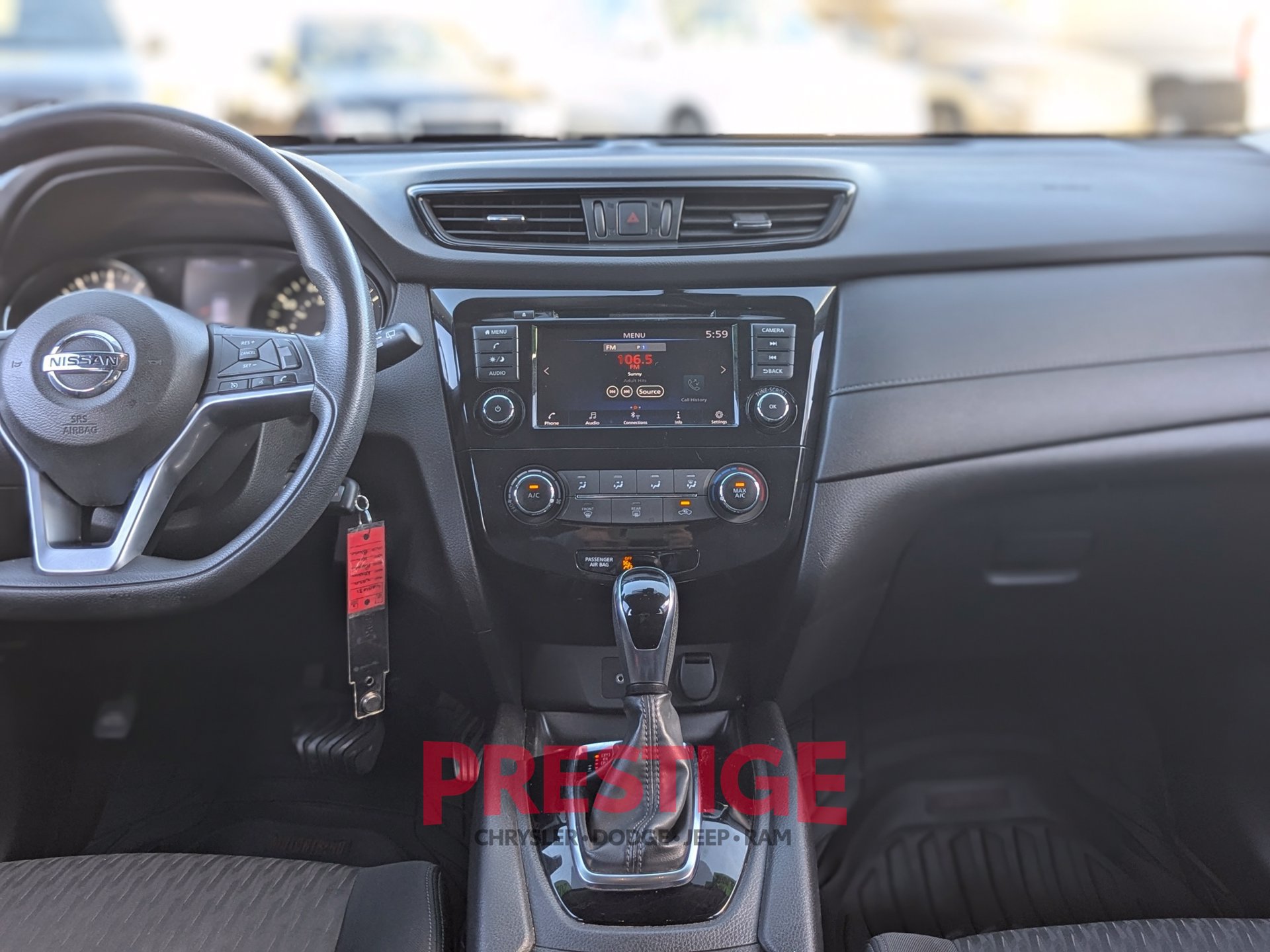 Used 2020 Nissan Rogue S FWD image 18