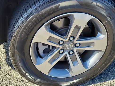Used 2024 Honda Pilot EX-L image 7