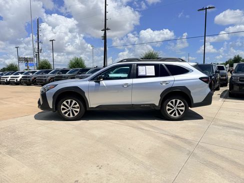 Used 2025 Subaru Outback Premium AWD/4WD image 34