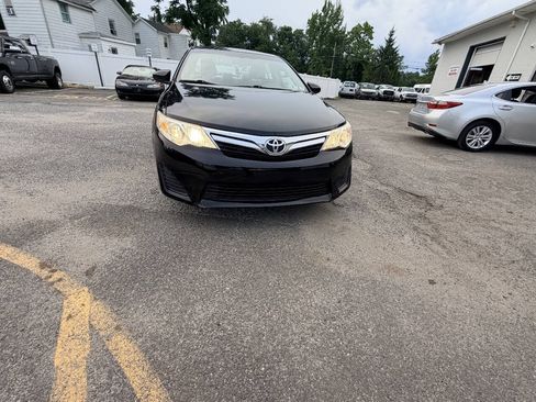 Used 2012 Toyota Camry LE FWD image 14