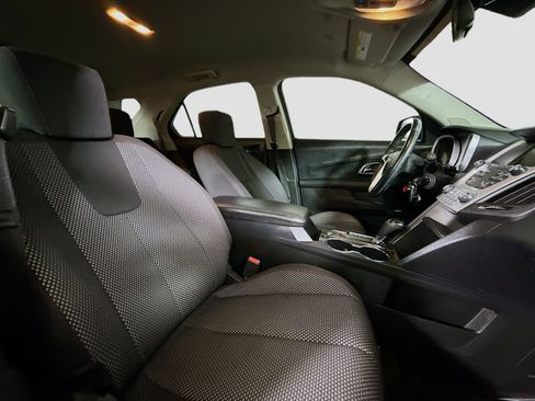 Used 2017 Chevrolet Equinox LT w/ Convenience Package image 28