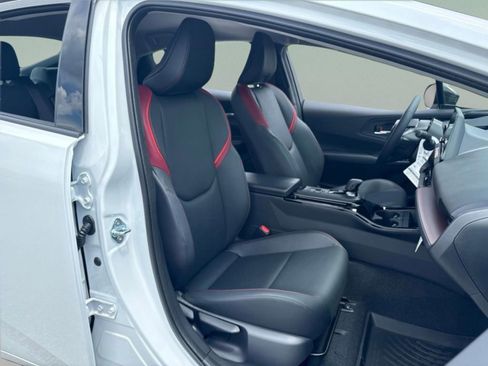 New 2026 Toyota Prius Plug-In Hybrid FWD image 27