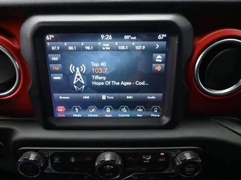 Used 2018 Jeep Wrangler Unlimited Rubicon AWD/4WD image 4