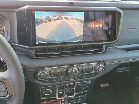 New 2026 Jeep Wrangler Unlimited Rubicon image 9