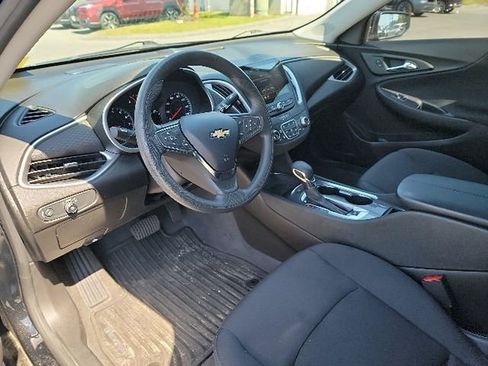 Used 2024 Chevrolet Malibu LT FWD image 9