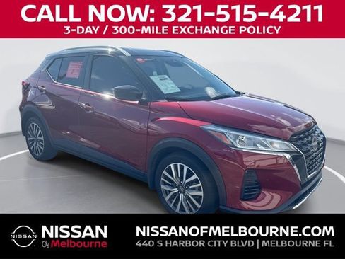 Used 2024 Nissan Kicks SV FWD image 1
