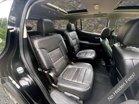 Used 2022 GMC Acadia Denali w/ Denali Technology Package AWD/4WD image 24