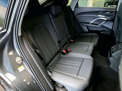 Certified 2025 Audi Q5 Premium Plus w/ Premium Plus AWD/4WD image 20