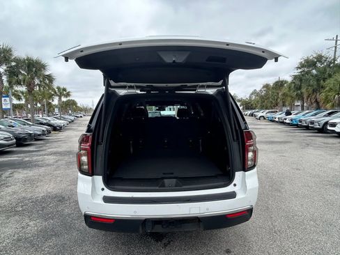 Used 2024 Chevrolet Suburban LT image 11