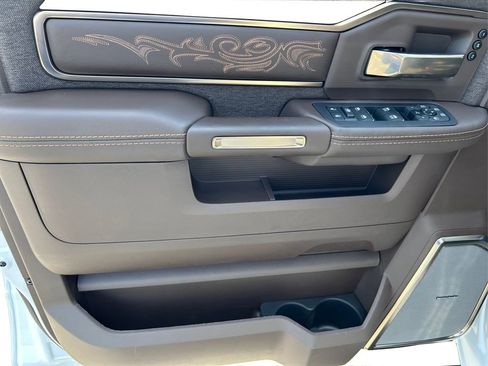 New 2025 RAM 2500 Limited AWD/4WD image 20