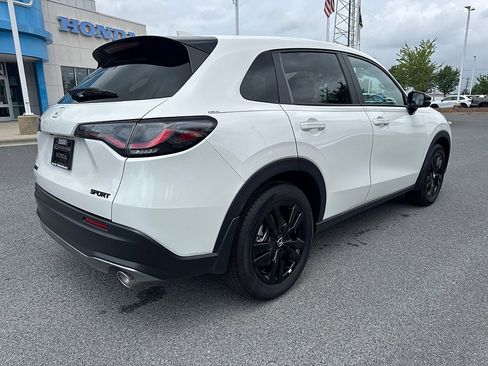 Certified 2026 Honda HR-V Sport image 3