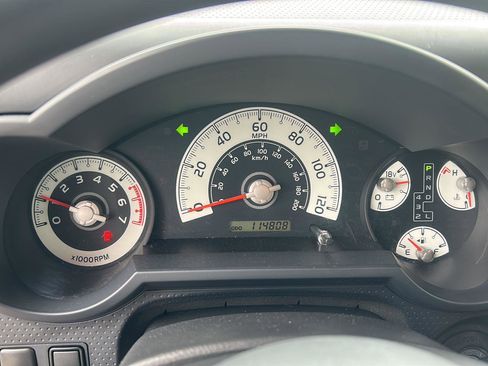 Used 2014 Toyota FJ Cruiser 4WD w/ Convenience Package image 13