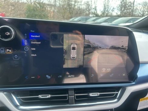 New 2026 Chevrolet Equinox EV LT image 21