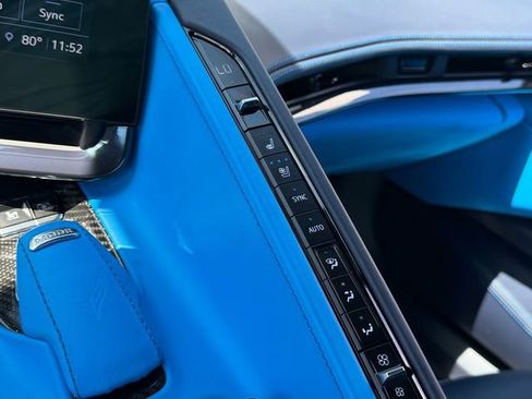 Used 2023 Chevrolet Corvette Stingray Premium Conv w/ Z51 Performance Package RWD image 24
