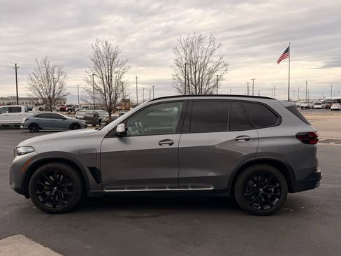 Used 2025 BMW X5 xDrive50e image 5
