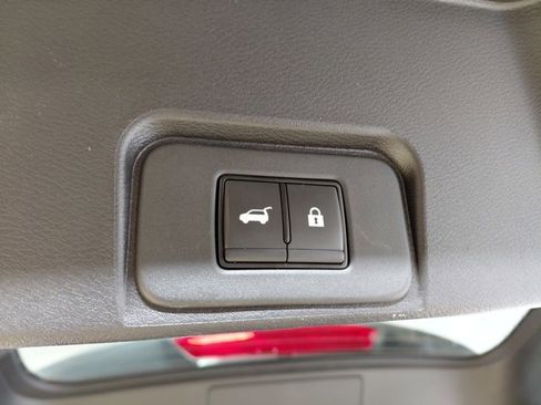 Used 2025 Nissan Rogue SV image 35