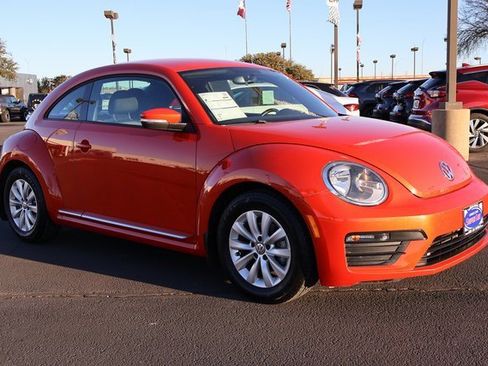 Used 2019 Volkswagen Beetle 2.0T S image 8