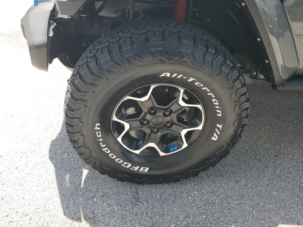 Used 2022 Jeep Wrangler Unlimited Rubicon 4xe AWD/4WD image 12