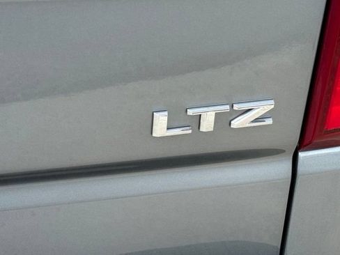 Used 2025 Chevrolet Silverado 1500 LTZ w/ LTZ Premium Package AWD/4WD image 12