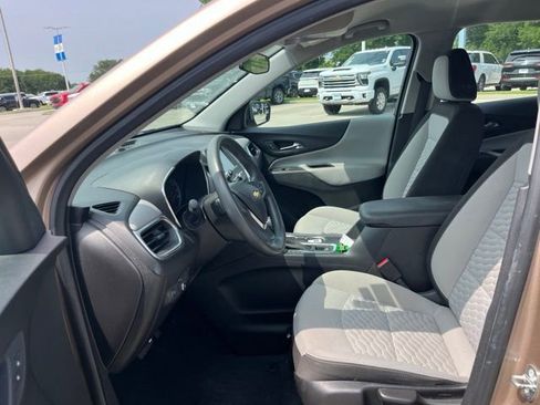 Used 2018 Chevrolet Equinox LS FWD image 12