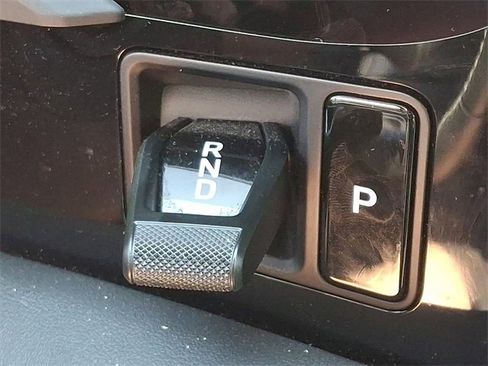 Used 2023 Porsche Taycan image 15