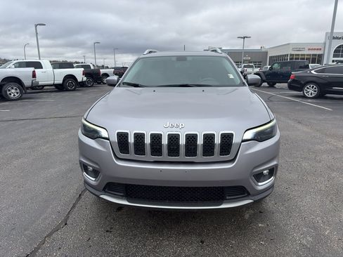 Used 2019 Jeep Cherokee Limited AWD/4WD image 2