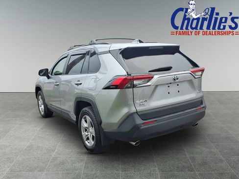 Used 2021 Toyota RAV4 XLE w/ Convenience Package AWD/4WD image 5