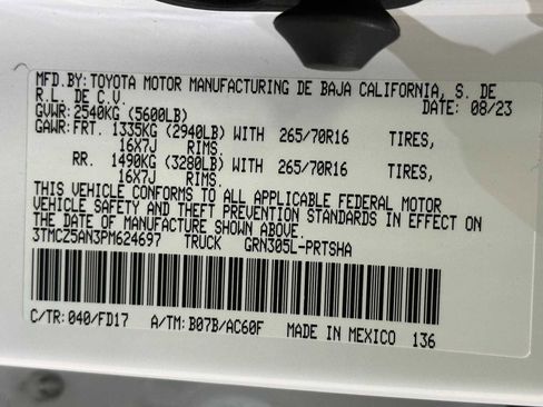 Certified 2023 Toyota Tacoma TRD Off-Road image 30