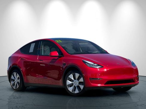 Used 2021 Tesla Model Y Long Range AWD/4WD image 2