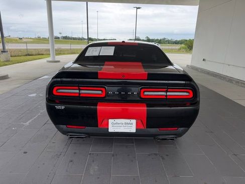 Used 2022 Dodge Challenger R/T RWD image 7