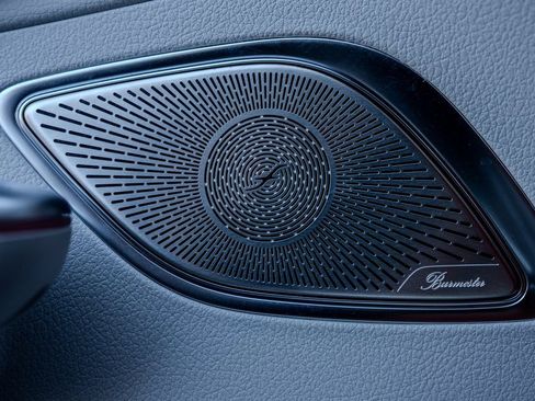 Used 2023 Mercedes-Benz EQE 350+ 4MATIC Sedan w/ Exclusive Trim Package image 16