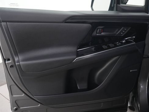 Used 2023 Subaru Solterra AWD image 21