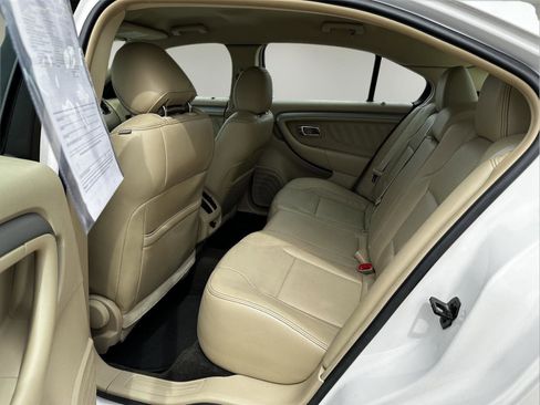 Used 2014 Ford Taurus SEL w/ Equipment Group 201A image 16