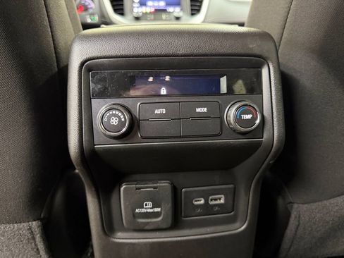 Used 2023 GMC Acadia SLE w/ Driver Convenience Package image 18