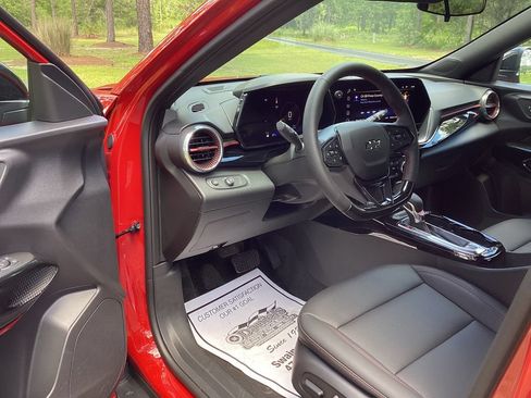 New 2026 Chevrolet Trax RS w/ Driver Confidence Package FWD image 12