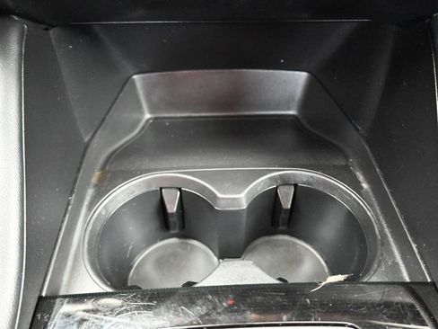 Used 2022 MAZDA MAZDA3 s image 21