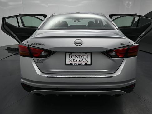 Used 2023 Nissan Altima 2.5 SL FWD image 10
