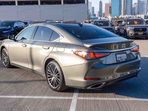 Used 2024 Lexus ES 350 w/ Premium Package FWD image 6