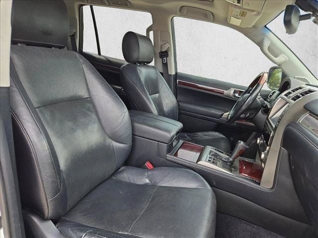 Used 2016 Lexus GX 460 w/ Premium Package AWD/4WD image 23