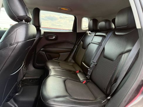 Used 2018 Jeep Compass Latitude w/ Popular Equipment Group AWD/4WD image 13
