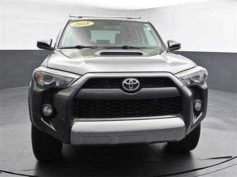 Used 2018 Toyota 4Runner TRD Off-Road image 5