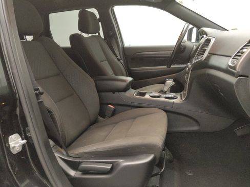 Used 2020 Jeep Grand Cherokee Laredo image 21