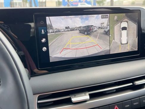 Used 2023 Hyundai Palisade Calligraphy image 25