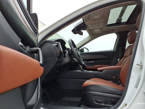 Used 2024 MAZDA CX-50 AWD 2.5 Turbo w/ Weather Package image 18