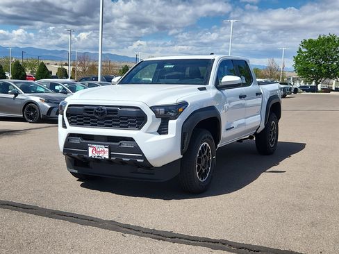 New 2026 Toyota Tacoma TRD Off-Road w/ TRD Off Road Upgrade Package AWD/4WD image 4