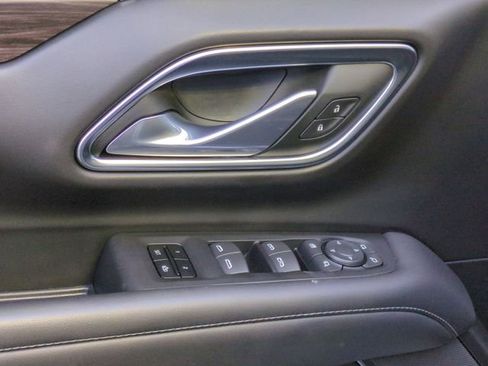 Certified 2024 Chevrolet Tahoe Z71 w/ Luxury Package image 24