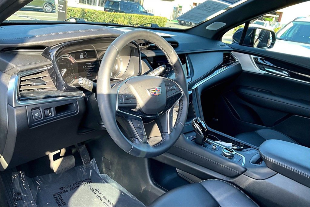 Used 2025 Cadillac XT5 Premium Luxury FWD image 10